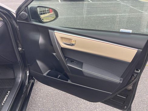 Used 2015 Toyota Corolla LE FWD image 7