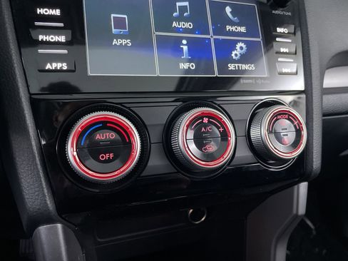 Used 2017 Subaru Forester 2.5i Premium image 16