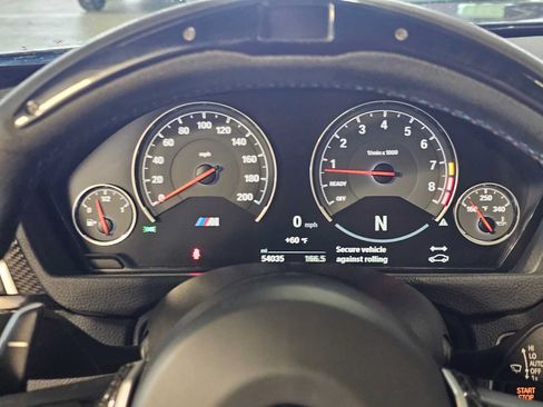 Used 2018 BMW M4 Coupe RWD image 13