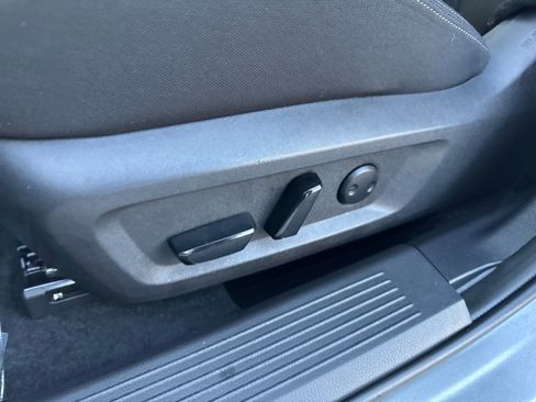 Certified 2025 Nissan Rogue SV image 20