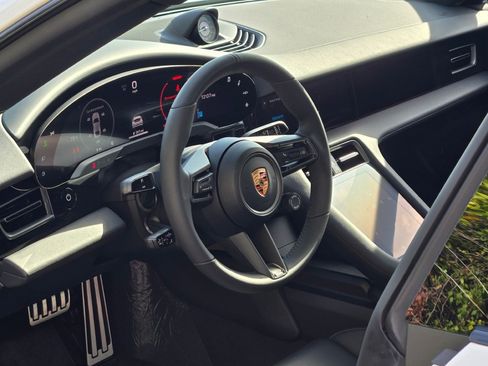New 2026 Porsche Taycan image 4