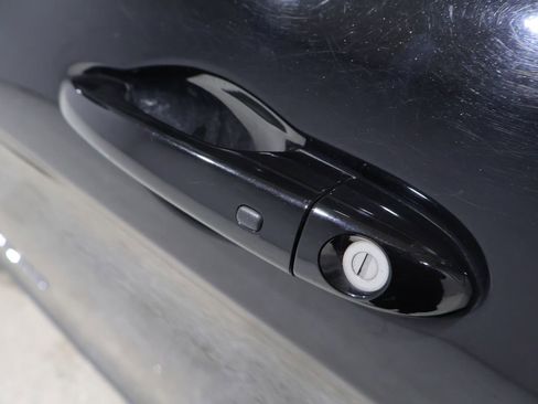 Used 2021 Jeep Cherokee Limited image 9