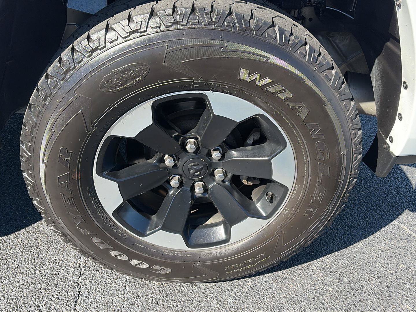 Used 2020 RAM 1500 Laramie AWD/4WD image 38