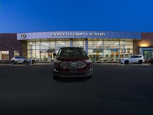 Used 2019 Ford Edge Titanium w/ Equipment Group 301A image 21