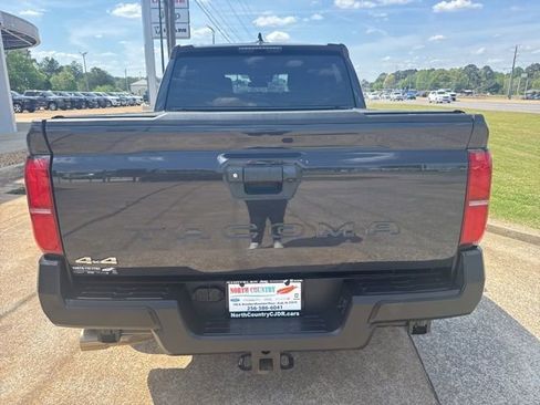 Used 2024 Toyota Tacoma SR AWD/4WD image 7