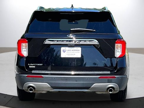 Used 2022 Ford Explorer Limited w/ Equipment Group 301A RWD image 8