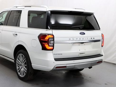 Used 2023 Ford Expedition Platinum image 7