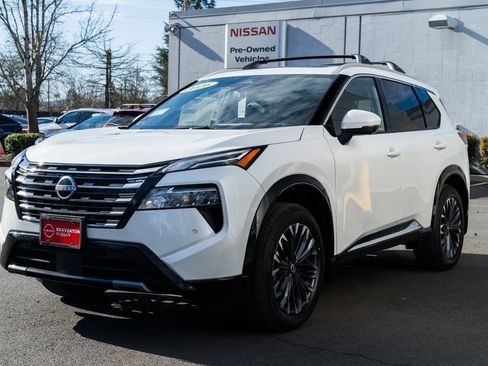 New 2026 Nissan Rogue Platinum image 3