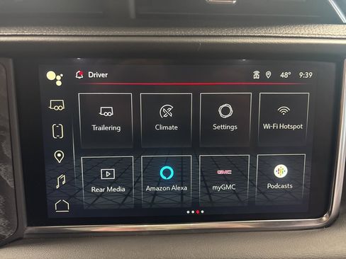 Used 2023 GMC Yukon Denali w/ Advanced Technology Package image 30