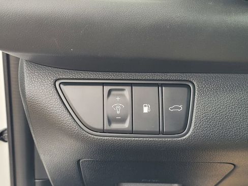 Used 2023 Genesis G70 2.0T image 25