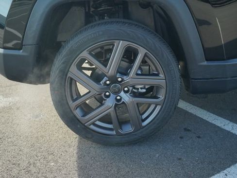 New 2026 Jeep Compass Latitude w/ Sun and Sound Group image 43