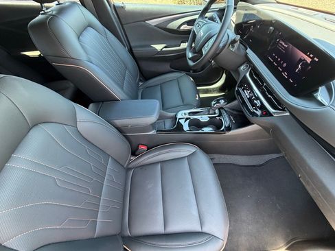 Used 2026 Buick Envista Avenir FWD image 10