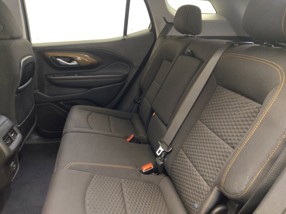Used 2021 GMC Terrain SLE w/ Driver Convenience Package FWD image 18