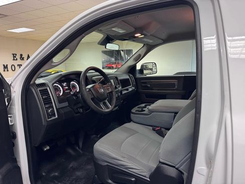 Used 2017 RAM 2500 Tradesman w/ Chrome Appearance Group AWD/4WD image 13