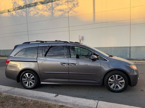 Used 2014 Honda Odyssey Touring image 13