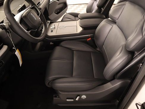 New 2025 Lincoln Navigator Reserve w/ Jet Appearance Package AWD/4WD image 11