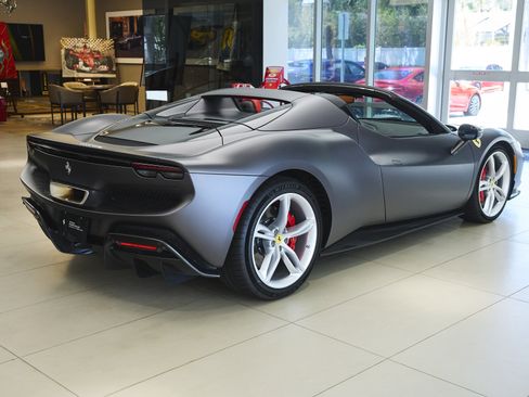 Used 2023 Ferrari 296 GTS RWD image 46