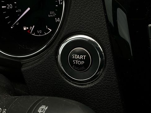 Used 2019 Nissan Rogue SL w/ Premium Package image 30