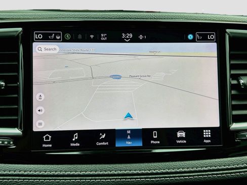 Used 2024 Chrysler Pacifica Limited FWD image 30
