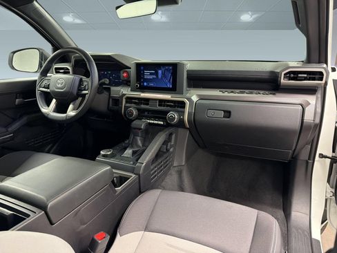 Used 2025 Toyota Tacoma TRD Sport RWD image 30
