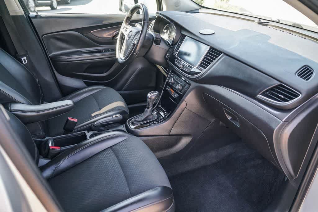 Used 2019 Buick Encore Sport Touring FWD image 15