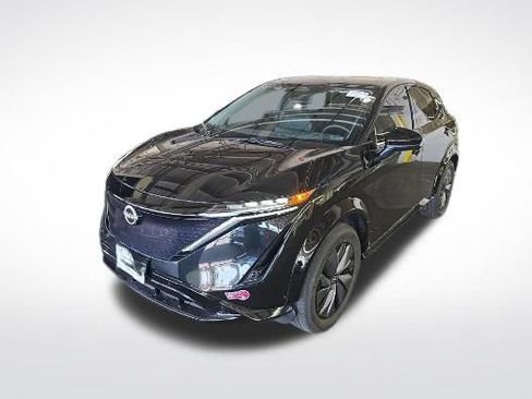 Used 2023 Nissan Ariya AWD image 3