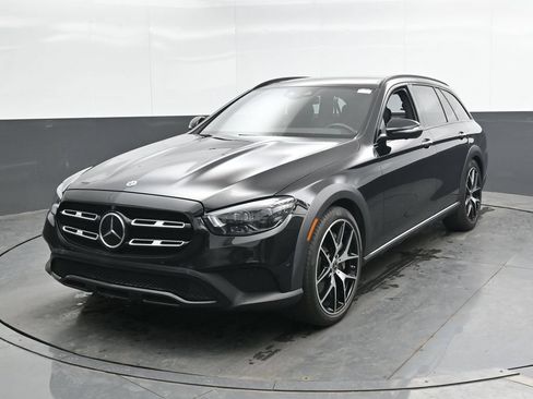 Used 2022 Mercedes-Benz E 450 4MATIC All-Terrain Wagon image 8