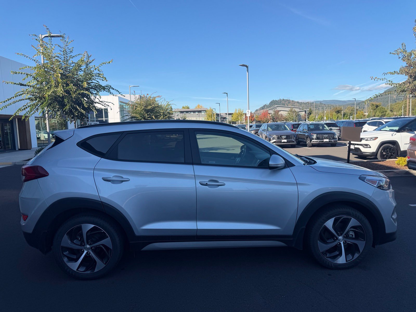Used 2018 Hyundai Tucson Value w/ Cargo Package AWD/4WD image 6