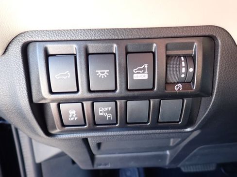 Used 2021 Subaru Ascent Limited w/ Technology Package AWD/4WD image 19
