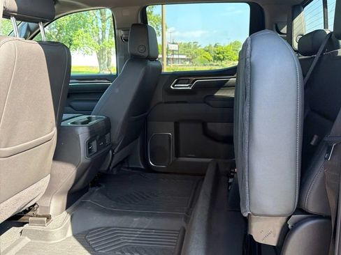 Used 2025 Chevrolet Silverado 1500 LT Trail Boss w/ LT Trail Boss Premium Package AWD/4WD image 19
