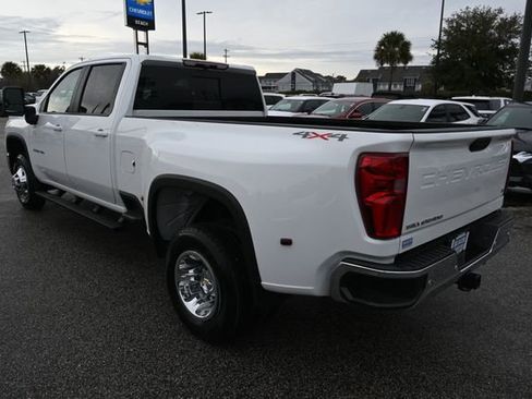 Used 2025 Chevrolet Silverado 3500 LT w/ All Star Edition image 3