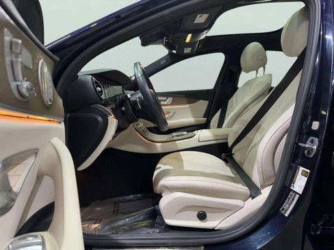 Used 2022 Mercedes-Benz E 350 Sedan image 23