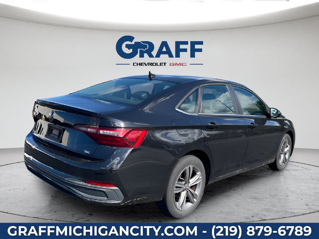Used 2024 Volkswagen Jetta SE FWD image 5