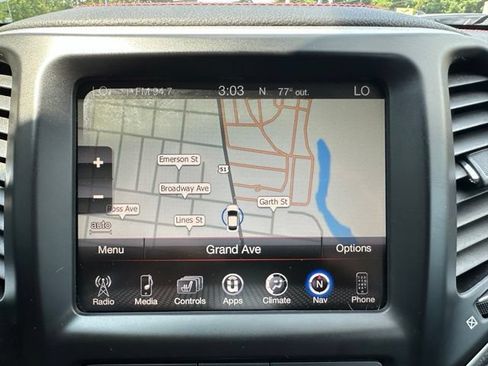 Used 2016 Jeep Cherokee Trailhawk w/ Comfort & Convenience Group AWD/4WD image 25