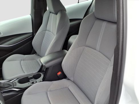 Used 2024 Toyota Corolla SE image 13