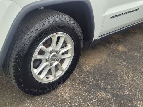 Used 2018 Jeep Grand Cherokee Laredo AWD/4WD image 20