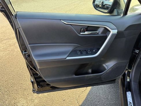 Used 2024 Toyota RAV4 XLE image 12