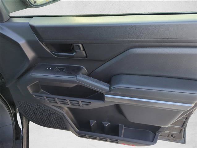 Certified 2025 Toyota Tacoma SR5 AWD/4WD image 25