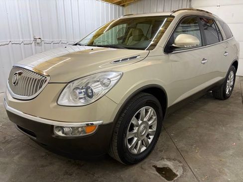 Used 2011 Buick Enclave CXL image 3