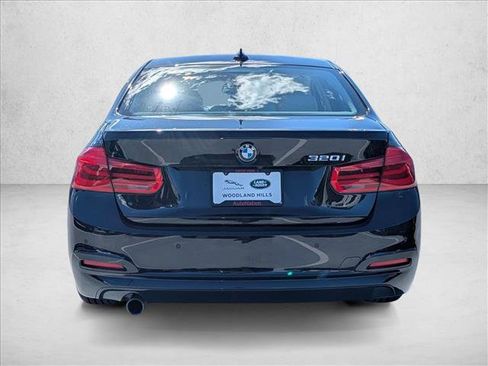 Used 2017 BMW 320i Sedan image 7