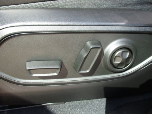 Used 2024 Jeep Grand Cherokee L Laredo AWD/4WD image 34