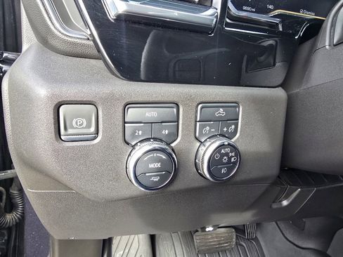 Used 2025 GMC Sierra 1500 Elevation w/ LPO, Elevation Black Package image 19