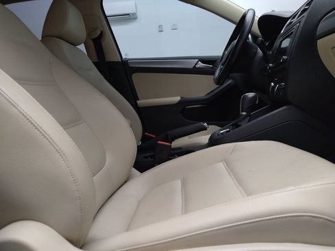 Used 2017 Volkswagen Jetta SE FWD image 21