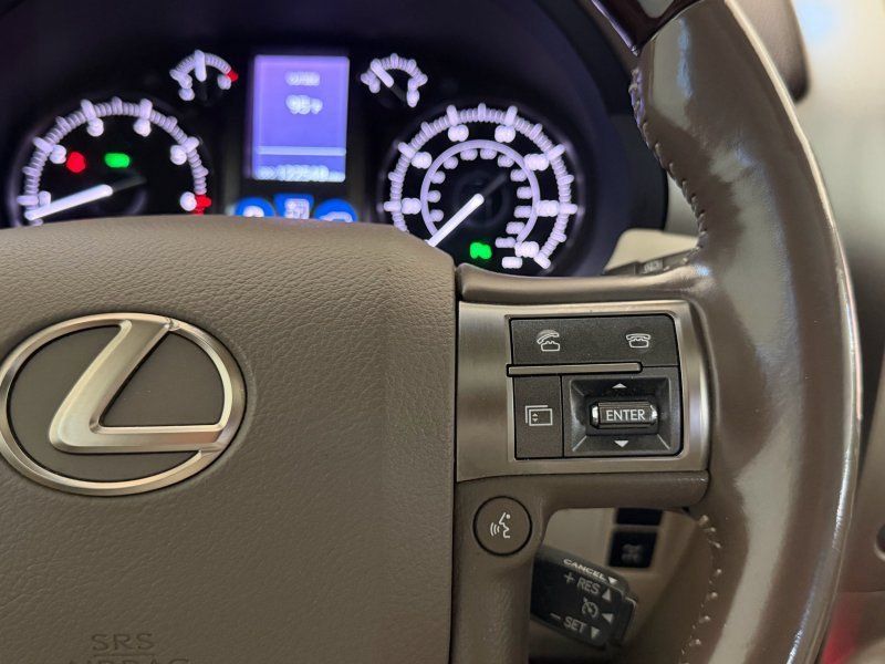 Used 2018 Lexus GX 460 Premium AWD/4WD image 29