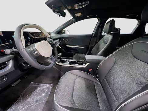 New 2025 Kia K4 GT-Line w/ GT-Line Sunroof Package image 21