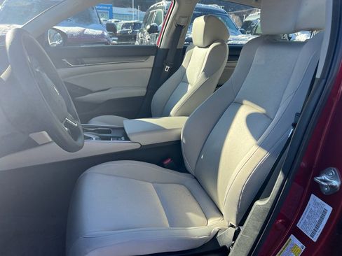 Used 2018 Honda Accord LX image 5