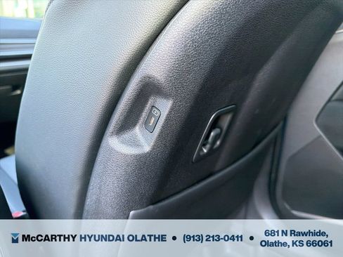 Used 2025 Kia Sportage EX w/ Premium Package FWD image 24
