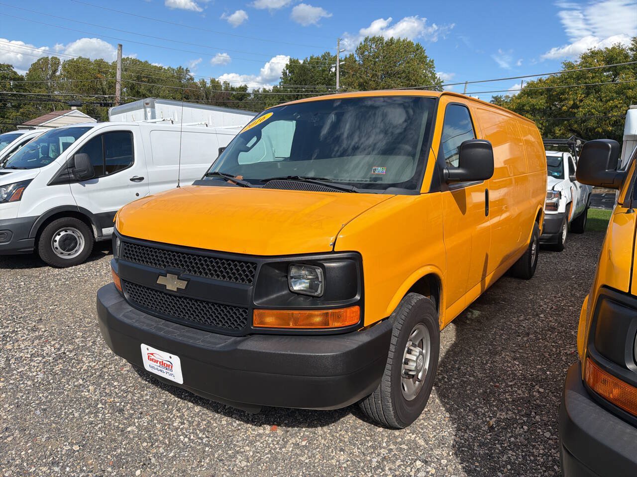 Used 2016 Chevrolet Express 2500 Extended RWD image 2