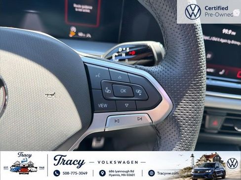 Certified 2025 Volkswagen Tiguan SE R-Line AWD/4WD image 18