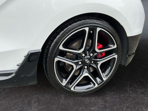 Used 2022 Hyundai Veloster N image 10